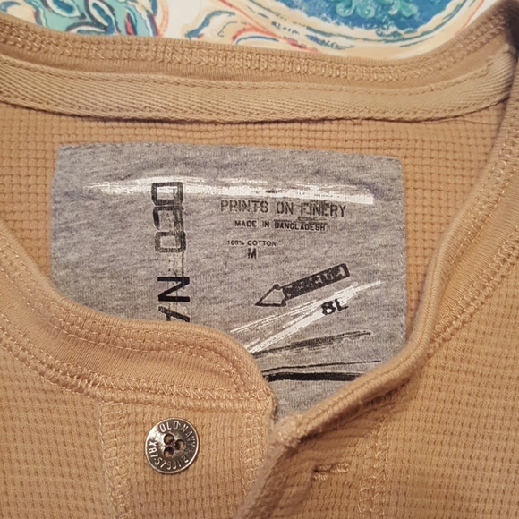 Old Navy Men's Medium Thermal-style Cotton Long Sleeved Shirt Tan - Picture 3 of 3